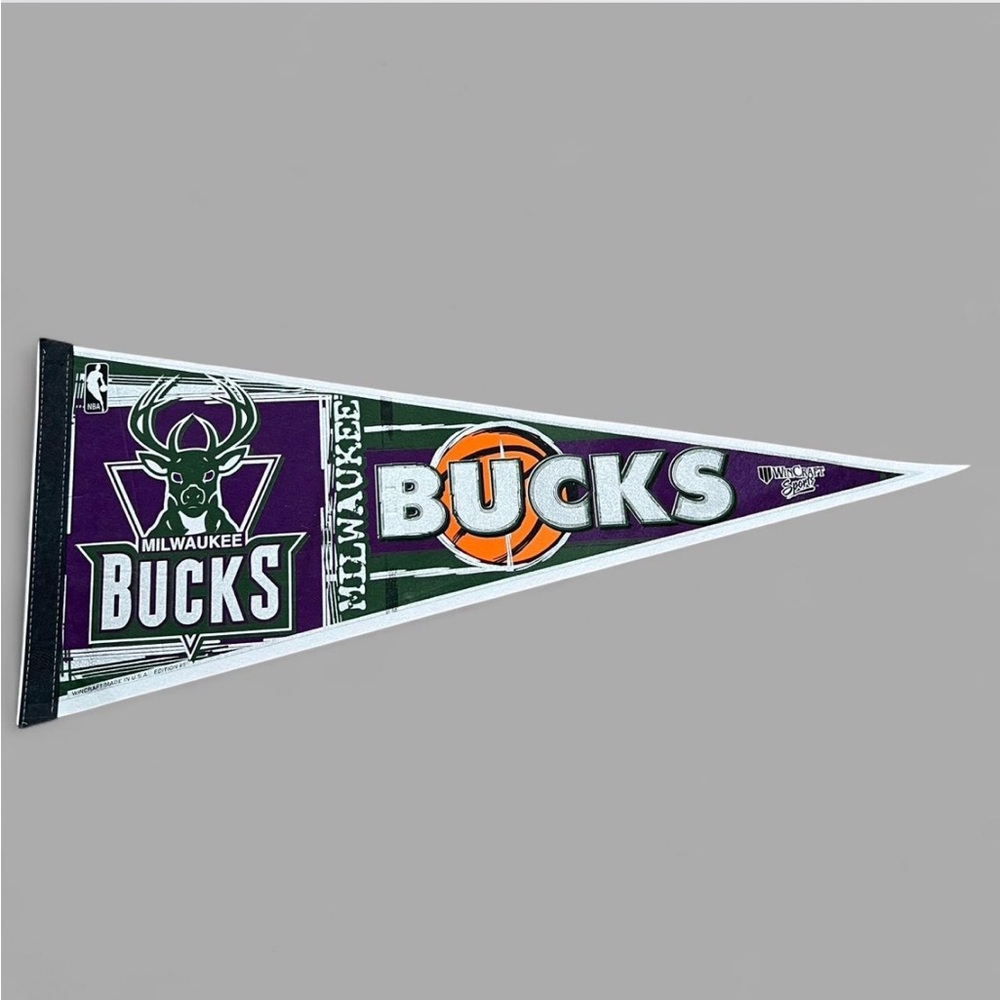Vintage 90’s Milwaukee Bucks NBA Wincraft Felt Pennant
